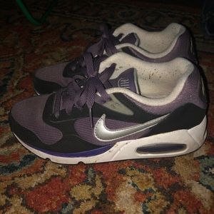 Women’s Nike size 7.5
